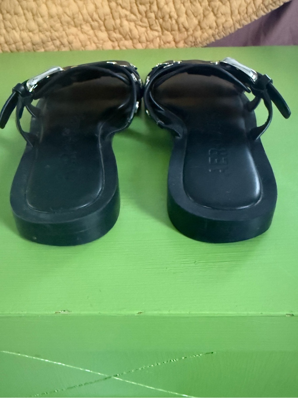 Aerosoles St Marks Studded Slides, Size 9 - Picture 4 of 4